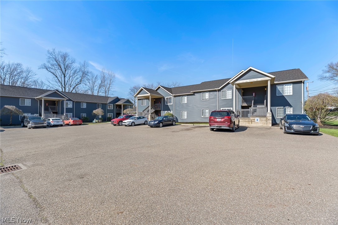 1894-1898 Springfield Lake Boulevard