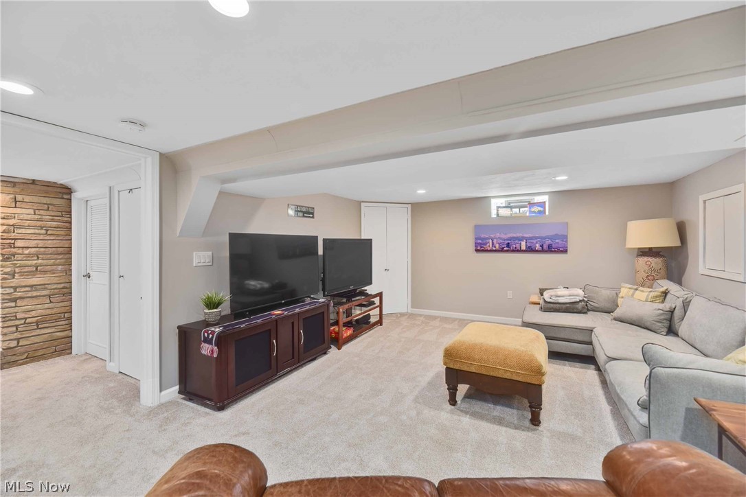 Meadow Lane Bldrs & Mdw Land - Residential