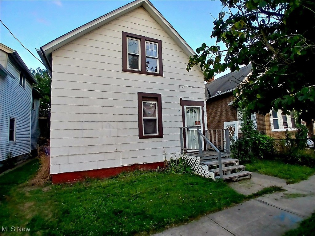 Unlock the potential of a prime investment opportunity with this versatile duplex, perfect for savvy investors looking to expand their portfolio in the bustling heart of a thriving neighborhood. Each unit in this property boasts an open layout, creating a welcoming and spacious atmosphere for future tenants.
The first-floor unit is ideal for tenants, featuring a well-appointed bedroom, a convenient laundry room with hook-ups, and an eat-in kitchen that invites casual dining and warm gatherings. Upstairs, the cozy one-bedroom unit offers a private retreat, perfect for individuals or as a lucrative short-term rental option.
Both units come ready for you to add your personalized finishing touches, allowing you to enhance value and appeal to a wide range of tenants. Separate gas and electric meters for each unit ensure simplified utility management and billing, a significant advantage for both landlord and tenants alike.
Outside, a large storage shed provides ample space for equipment or personal belongings, further increasing the rental attractiveness of this property. With a little vision and some final enhancements, this duplex promises to be a profitable asset that will keep on giving. Step into the role of a discerning property investor and seize the chance to shape this into a standout addition to your investment collection.