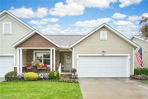 Condo For Sale - 995 Bristol Drive<br/> Summit County, Akron, OH 44312