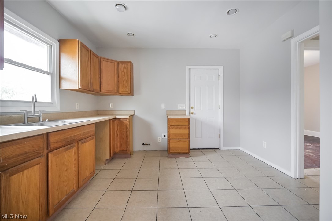 Garfield Pkwy - Residential Income