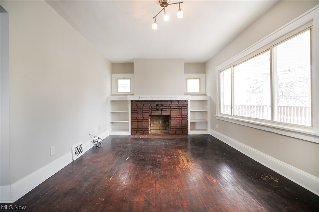 Garfield Pkwy - Residential Income