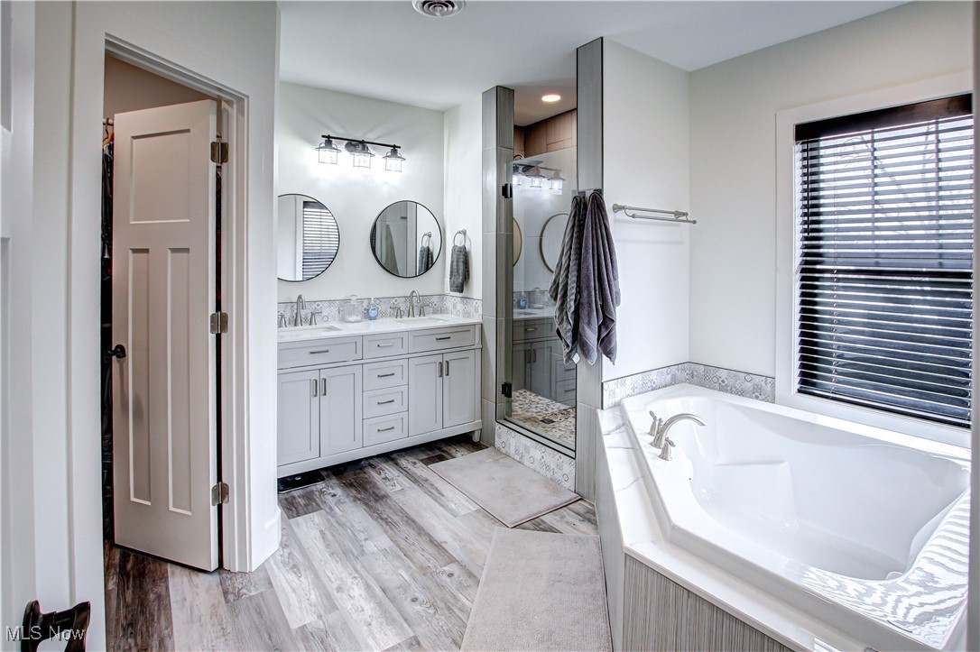 249 N Elmwood Avenue, Medina, Ohio image 24