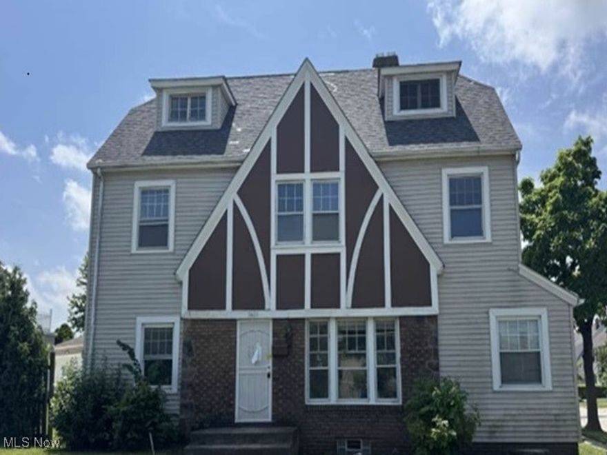 Great opportunity to buy this spacious duplex built in 1925, located in Shaker Heights, OH and sitting on a .228 acre lot (62x160) with a detached 2 car garage. The interior has a total of 3252 sq. ft. with 6 bedrooms, 2 full bathrooms and 2 half bathrooms plus a full basement.