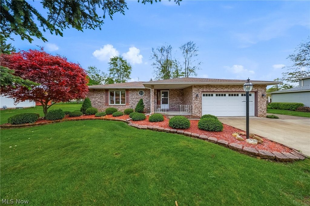 Photo of 9841 Applewood Drive, North Royalton, OH 44133 (MLS # 5205824)