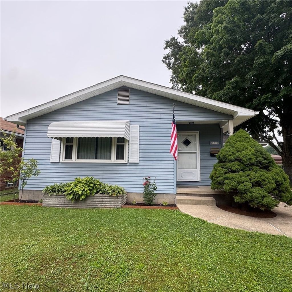 Photo of 289 Middlefield Drive, Akron, OH 44312 (MLS # 5224921)