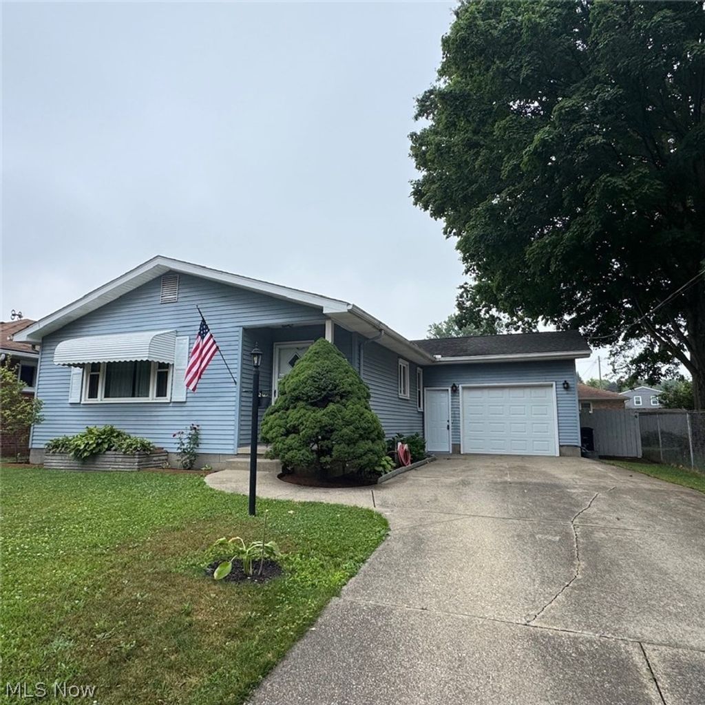 Photo of 289 Middlefield Drive, Akron, OH 44312 (MLS # 5224921)
