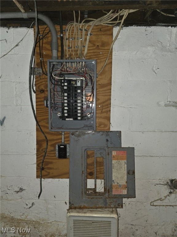 1119 W 11th Street, Lorain, Ohio image 38