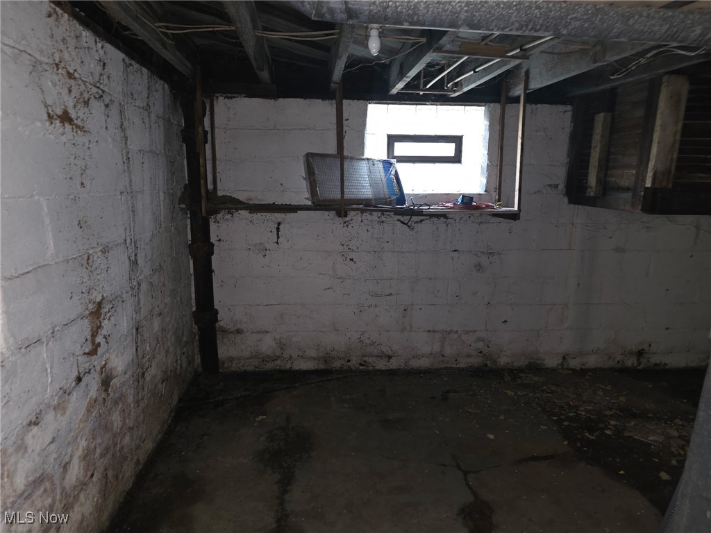 1119 W 11th Street, Lorain, Ohio image 35