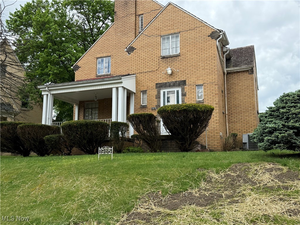 1965 Mccauslen Manor, Steubenville, Ohio image 1