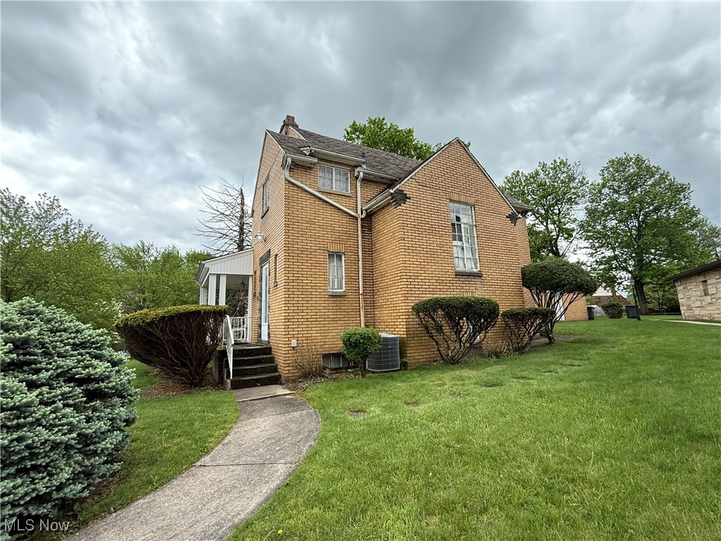 1965 Mccauslen Manor, Steubenville, Ohio image 3