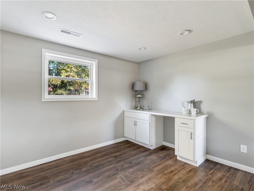 Jamestown Village - Residential