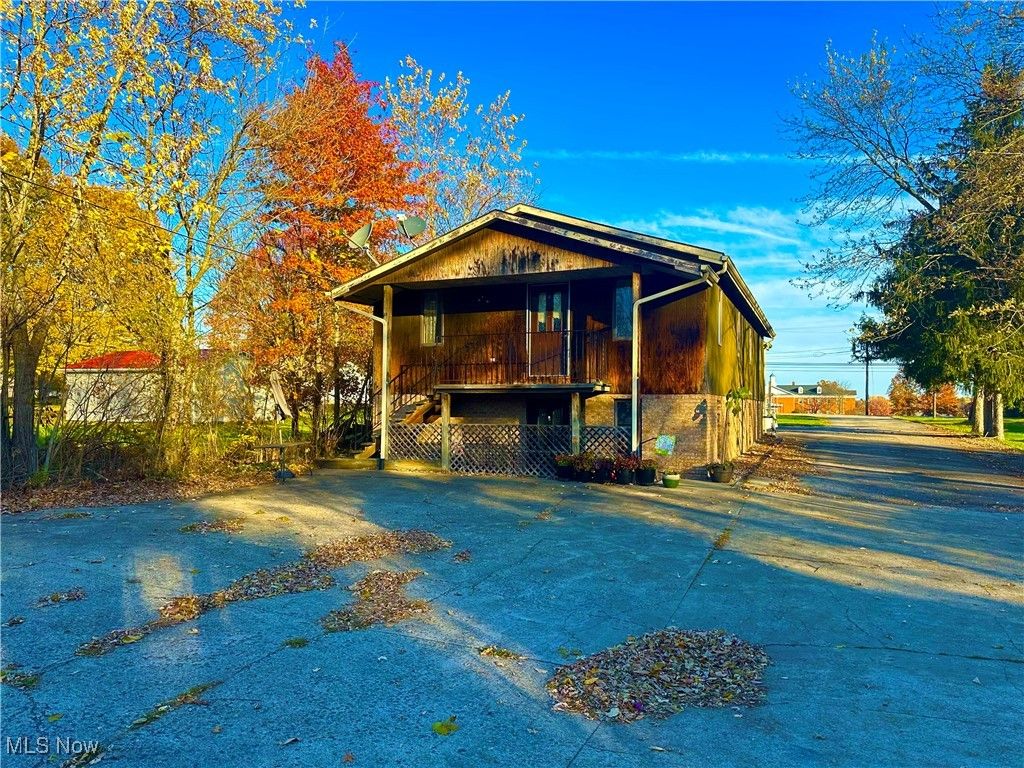 Photo of 761 E Park Avenue #D, Columbiana, OH 44408 (MLS # 5176231)