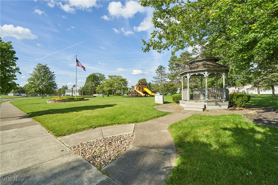 2169 Stonehenge Circle, Akron, Ohio image 4