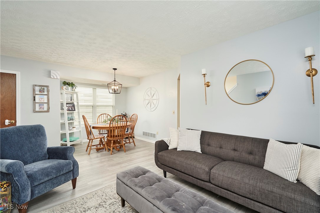 2169 Stonehenge Circle, Akron, Ohio image 6