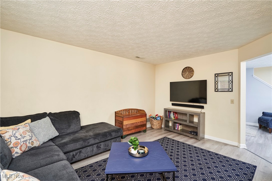 2169 Stonehenge Circle, Akron, Ohio image 12