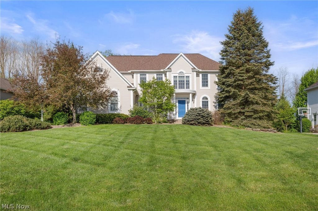 Photo of 4328 Regal Drive, Copley, OH 44321 (MLS # 5207410)