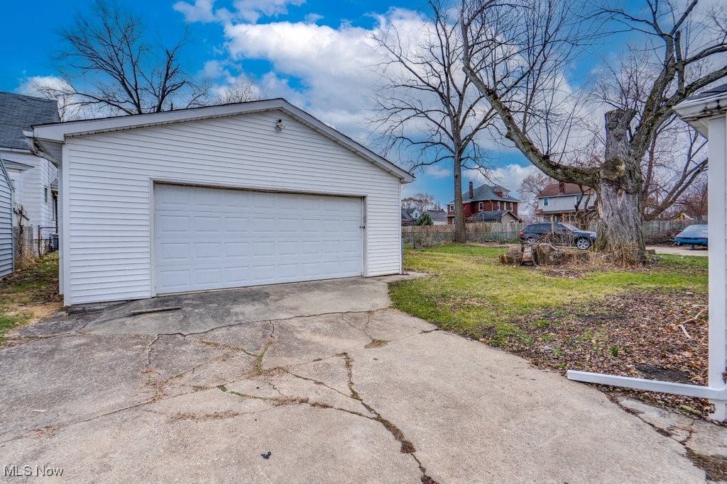 2613 Lexington Avenue, Lorain, Ohio image 24