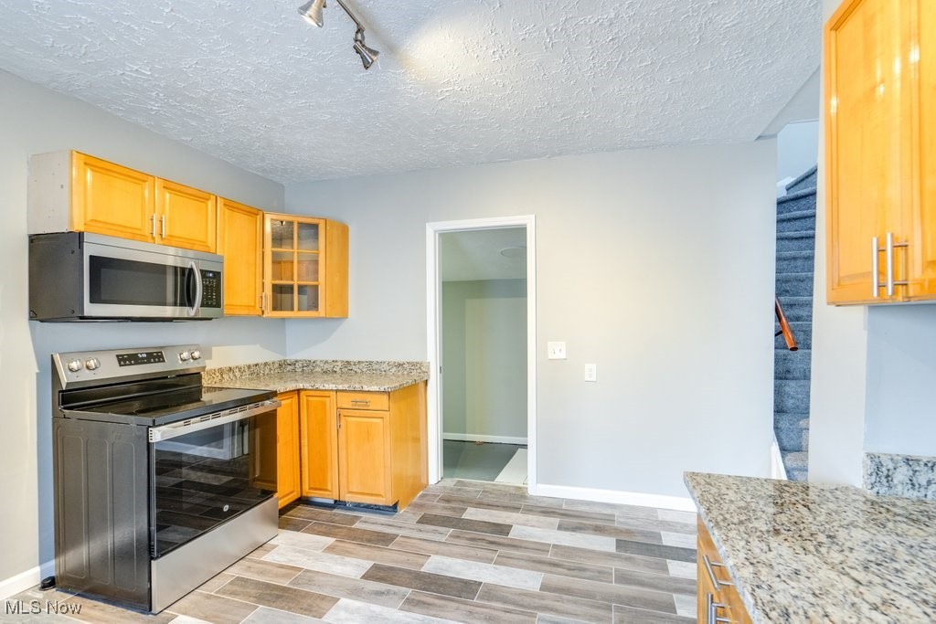 2613 Lexington Avenue, Lorain, Ohio image 3