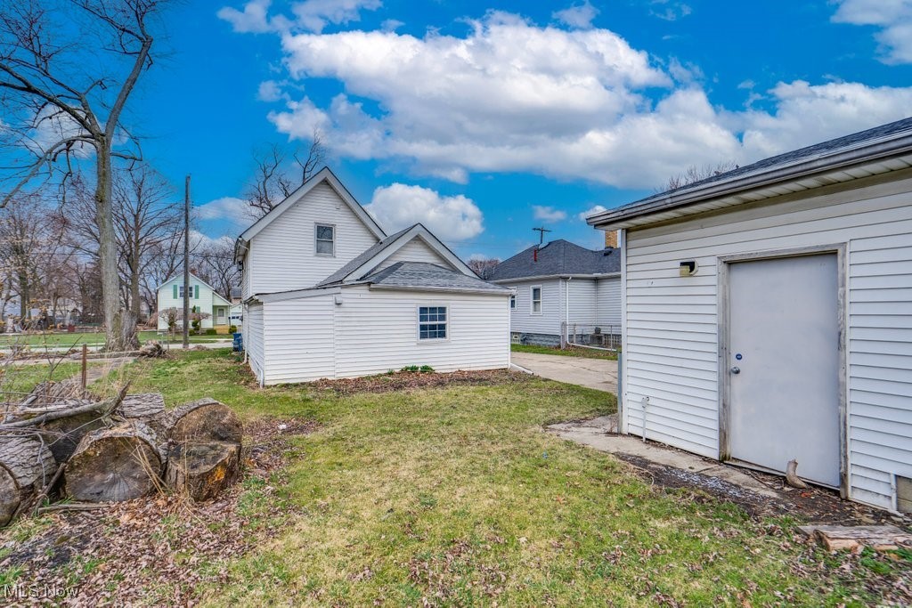 2613 Lexington Avenue, Lorain, Ohio image 26
