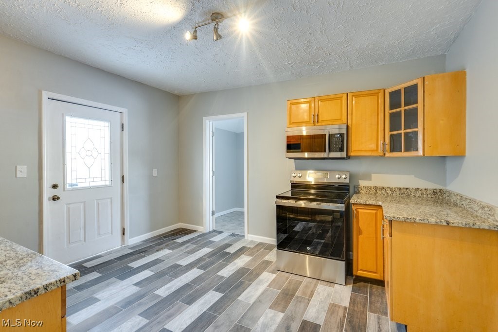 2613 Lexington Avenue, Lorain, Ohio image 4