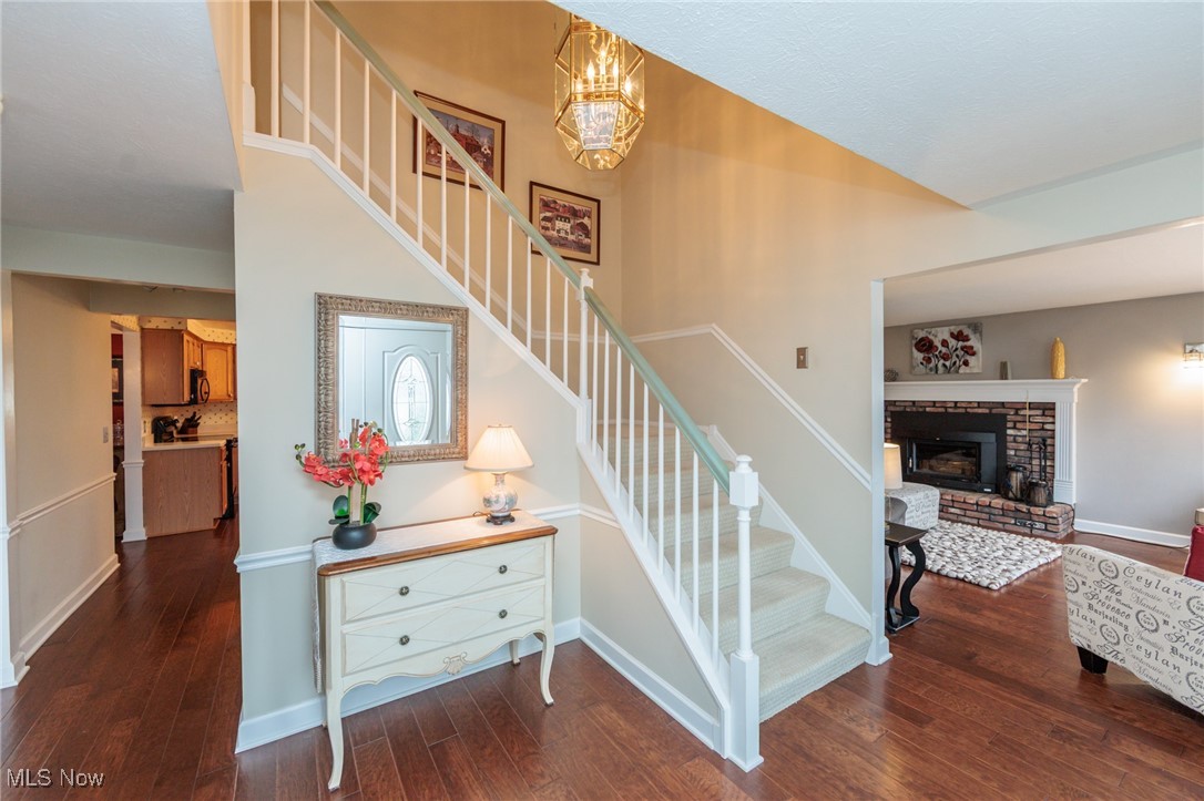 16869 Wolf Run Circle, Strongsville, Ohio image 4