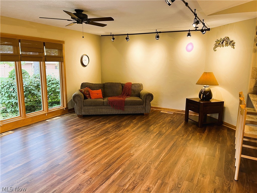 Meadowood 01 Ph 03 - Residential