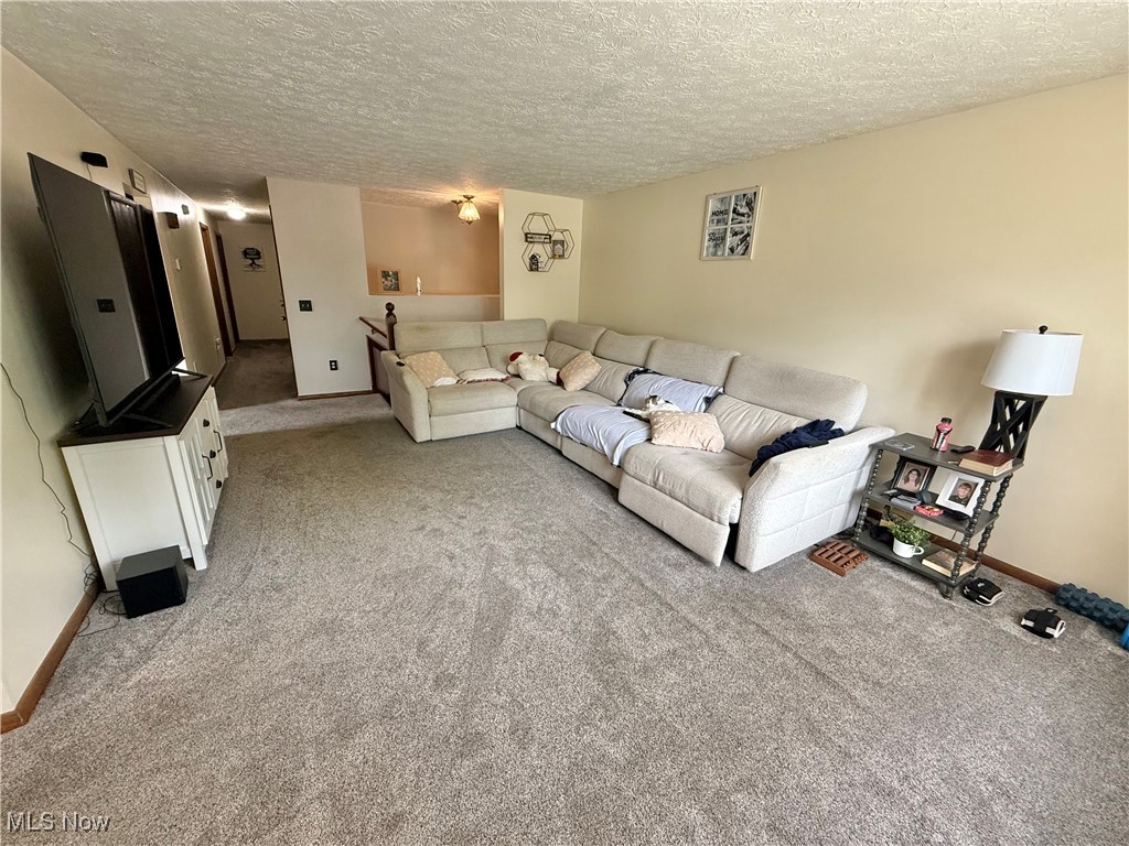 644 Orchard Avenue, New Philadelphia, Ohio image 2