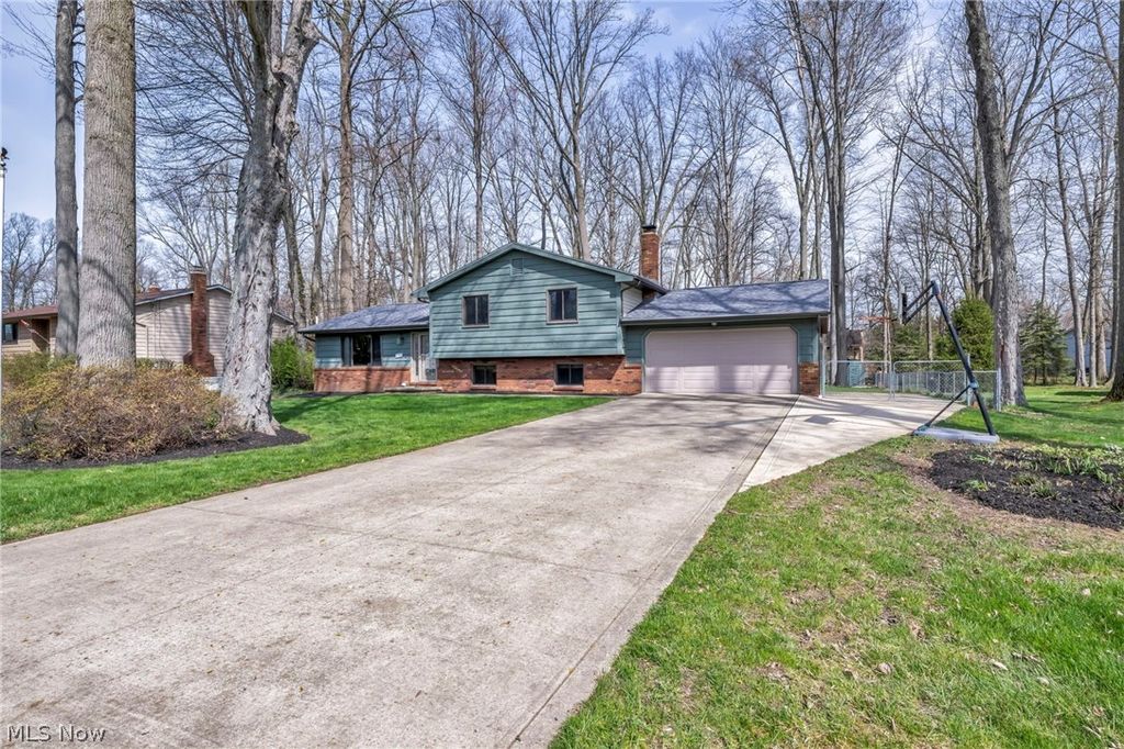 Photo of 5675 Fortuna Drive, Mentor, OH 44060 (MLS # 5201227)