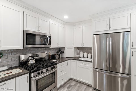 Tiny photo for 310 Bridgewater Lane, Chardon, OH 44024 (MLS # 5255574)