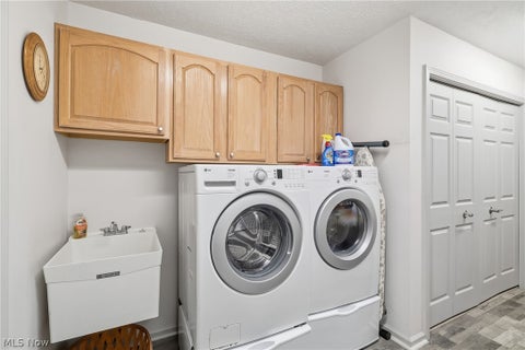 Tiny photo for 310 Bridgewater Lane, Chardon, OH 44024 (MLS # 5255574)