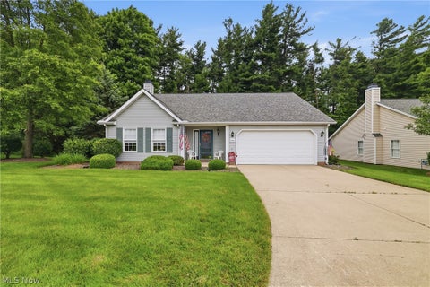 Tiny photo for 310 Bridgewater Lane, Chardon, OH 44024 (MLS # 5255574)