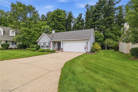 Tiny photo for 310 Bridgewater Lane, Chardon, OH 44024 (MLS # 5255574)