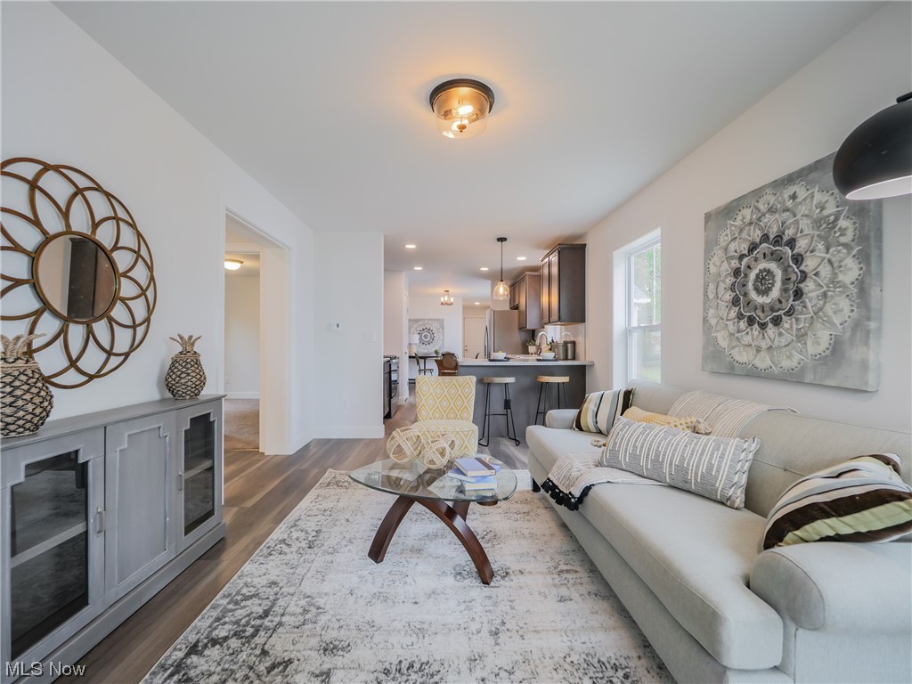 Brentwood Village 03/R Dvoraks - Residential