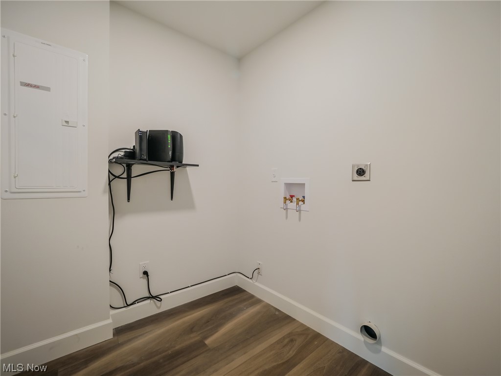 Brentwood Village 03/R Dvoraks - Residential