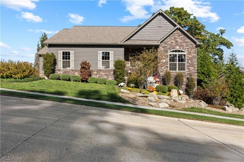 Photo of 802 Shadow Creek Trail, Amherst, OH 44001 (MLS # 5255194)