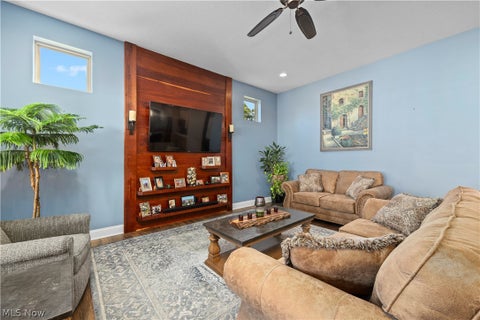 Tiny photo for 802 Shadow Creek Trail, Amherst, OH 44001 (MLS # 5255194)