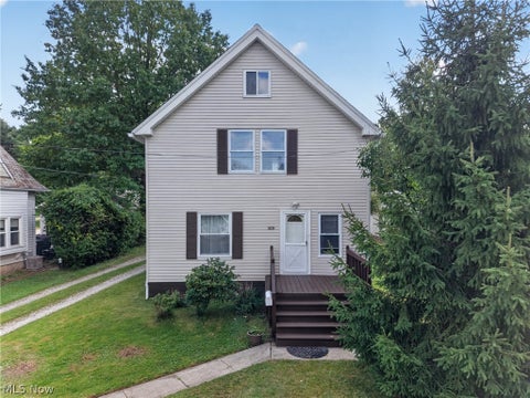 Homes For Sale - 19289 Westwood Drive<br/> Strongsville, OH 44149