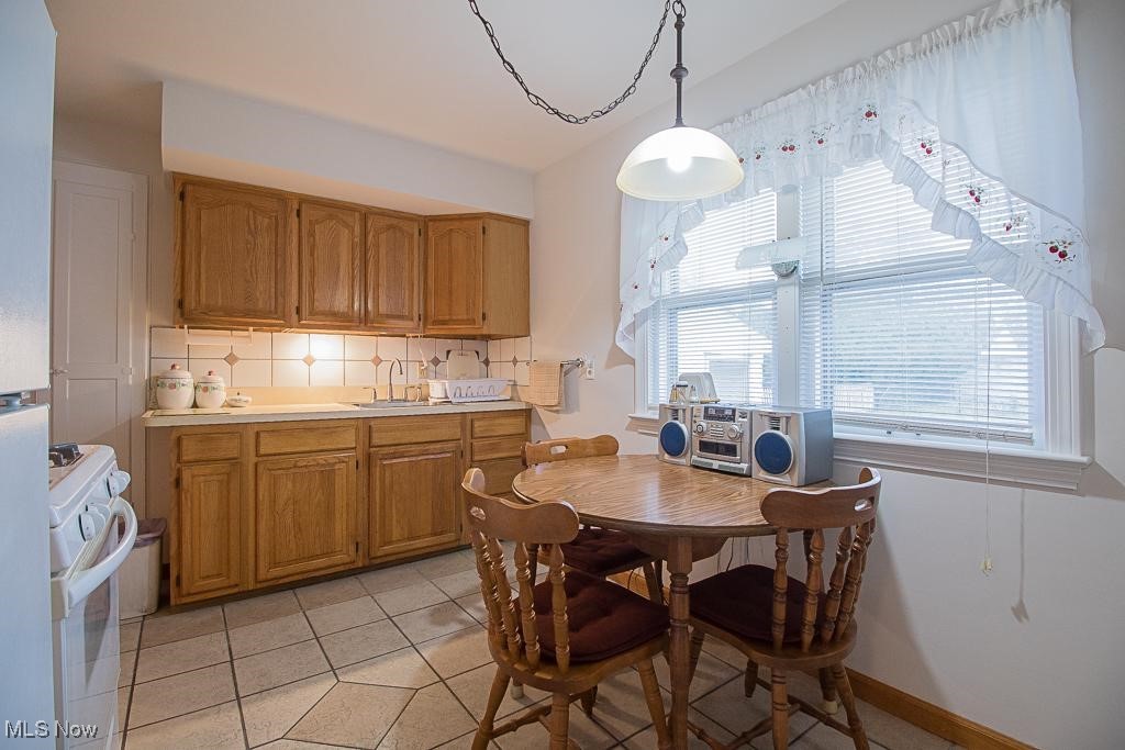 Euclid, Ohio 44132, United States, 3 Bedrooms Bedrooms, ,2 BathroomsBathrooms,Residential,Active,223528