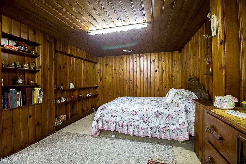 Euclid, Ohio 44132, United States, 3 Bedrooms Bedrooms, ,2 BathroomsBathrooms,Residential,Active,223528