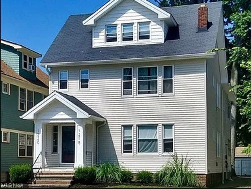 Very large 3 bed, 1 bath - 1st floor unit that was just renovated! New kitchen with Shaker cabinets, high-end Quartzite stone, & stainless appliances. New windows. Great size rooms. A large walk-in closet in front bedroom. Plus, a bonus sun porch off the back for enjoying outdoor living. A washer & dryer are provided. 1 parking space included in driveway.

Tenant pays gas & electric. Owner pays water, sewer, trash, grass.