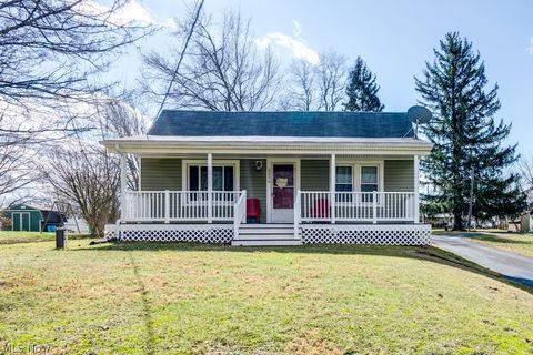 6276 Apple Street Louisville OH 44641