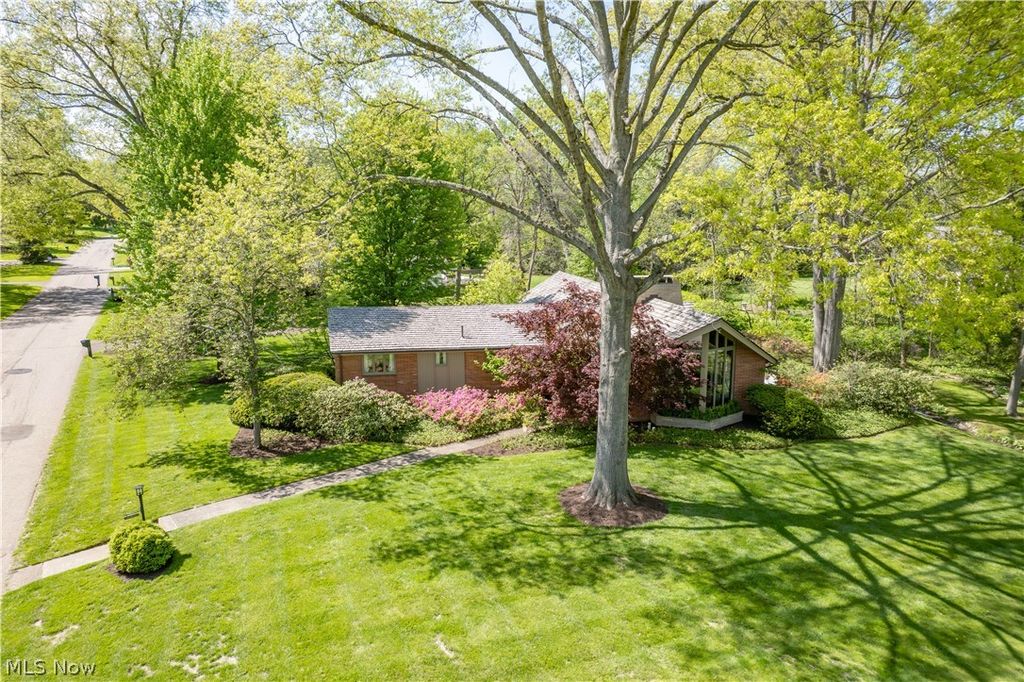 Photo of 4107 Logan Avenue NW, Canton, OH 44709 (MLS # 5206848)