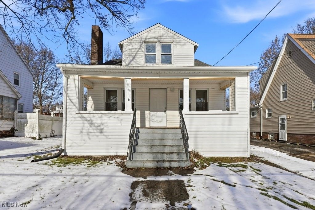 Photo of 1581 Hillside Terrace, Akron, OH 44305 (MLS # 5171068)