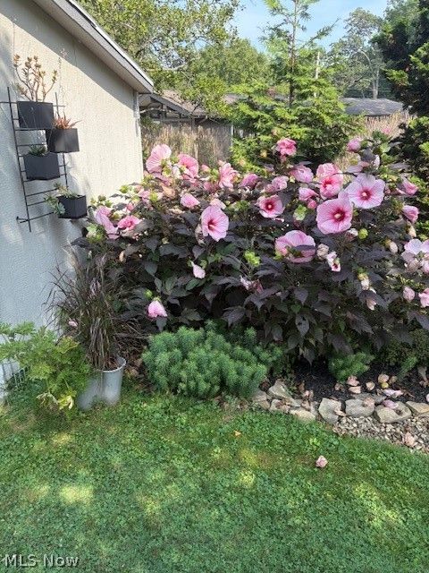 Tiny photo for 463 Queenswood Drive, Bay Village, OH 44140 (MLS # 5202965)