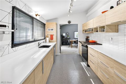 Tiny photo for 463 Queenswood Drive, Bay Village, OH 44140 (MLS # 5202965)