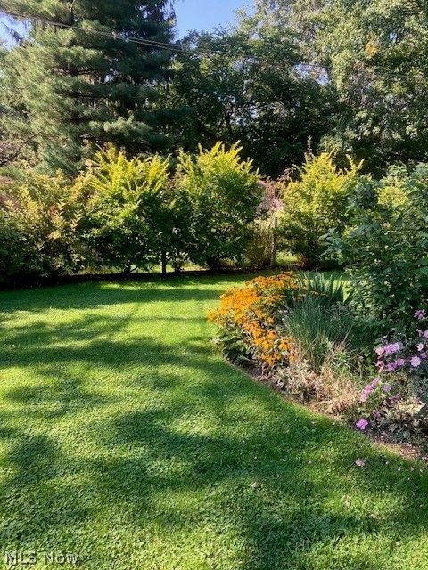 Tiny photo for 463 Queenswood Drive, Bay Village, OH 44140 (MLS # 5202965)