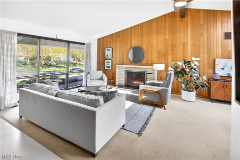 Tiny photo for 463 Queenswood Drive, Bay Village, OH 44140 (MLS # 5202965)