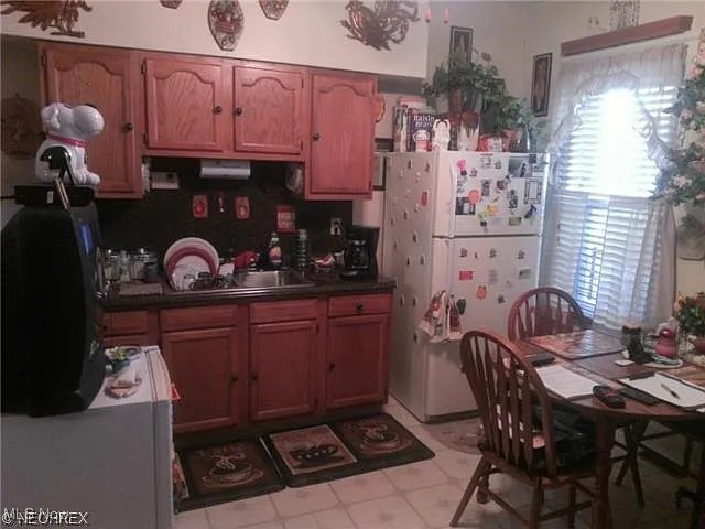 W J Crawford & Jas Parmelees - Residential Lease