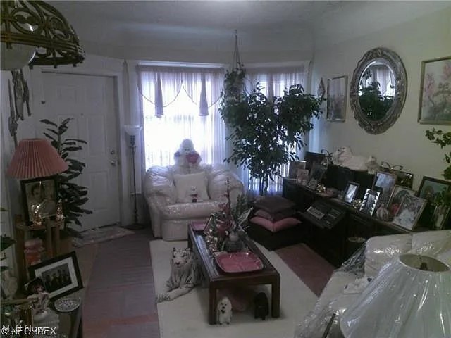 W J Crawford & Jas Parmelees - Residential Lease